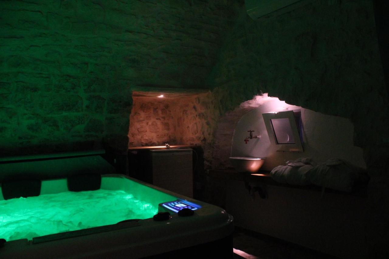 Albergo Diffuso Dimora Rossi B&B Turi Exterior foto
